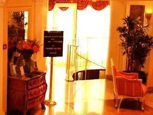 Hotel Du Romancier Париж