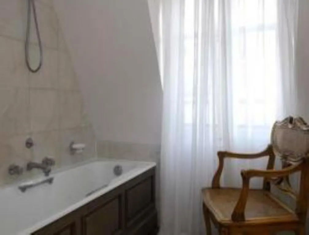 Hotel Du Romancier Париж