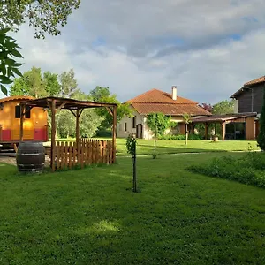 Au Pichet Bed and breakfast