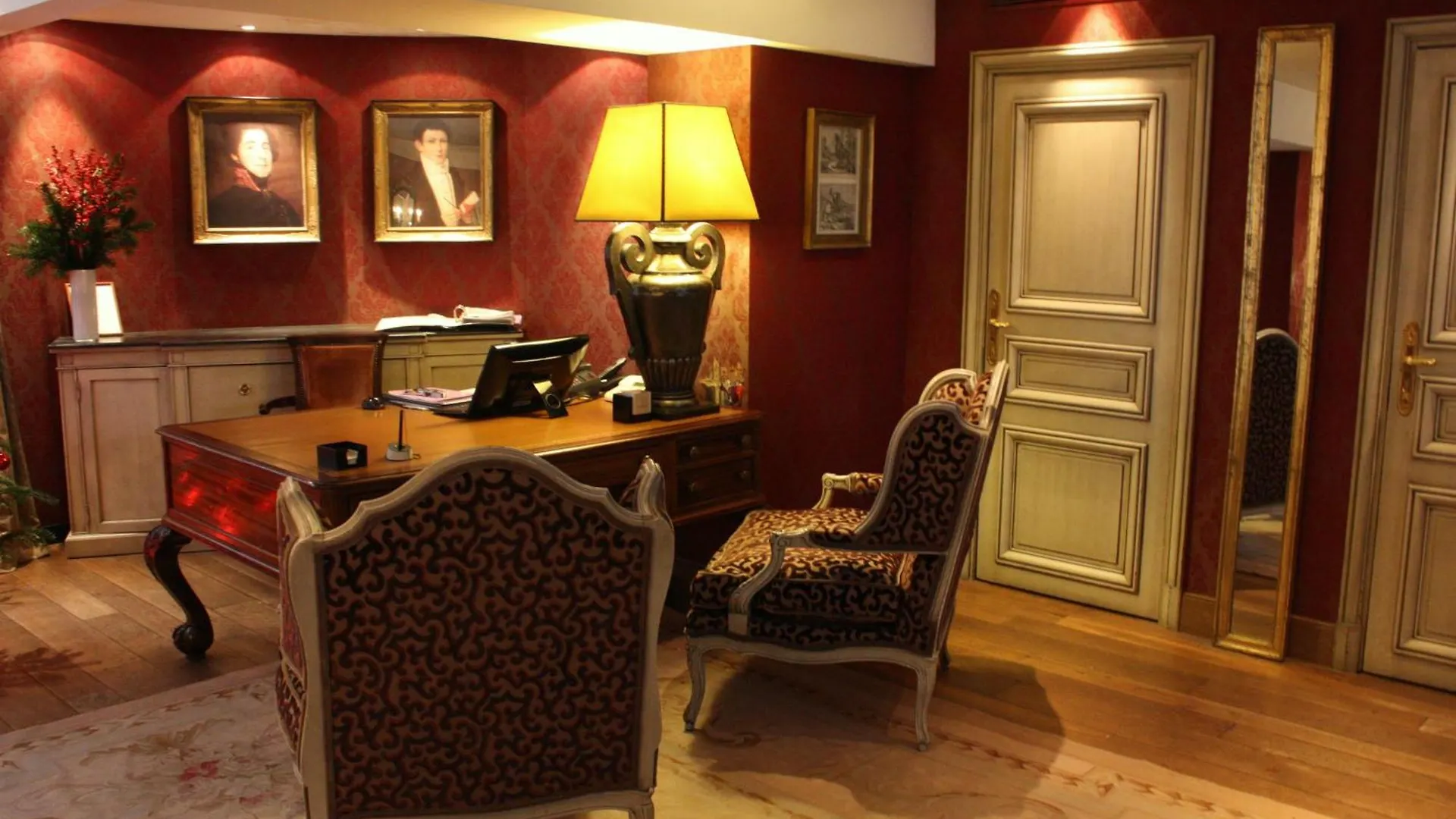 Hotel Du Romancier Париж Франция